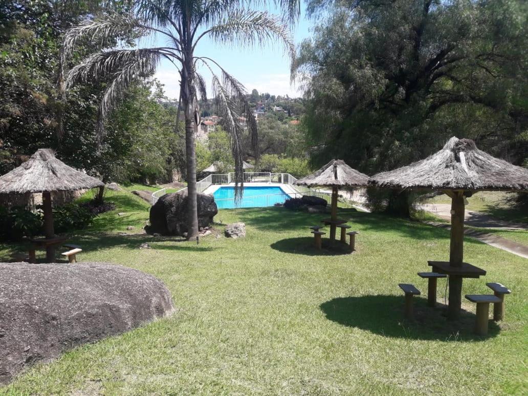 Departamentos Carlos Paz Bajada Al Lago 비야카를로스파스 외부 사진