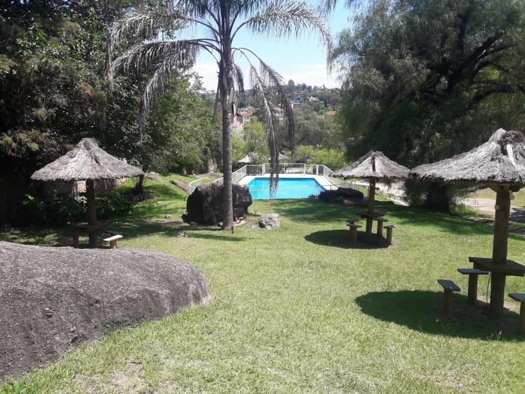 Departamentos Carlos Paz Bajada Al Lago 비야카를로스파스 외부 사진