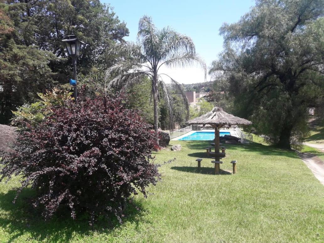 Departamentos Carlos Paz Bajada Al Lago 비야카를로스파스 외부 사진