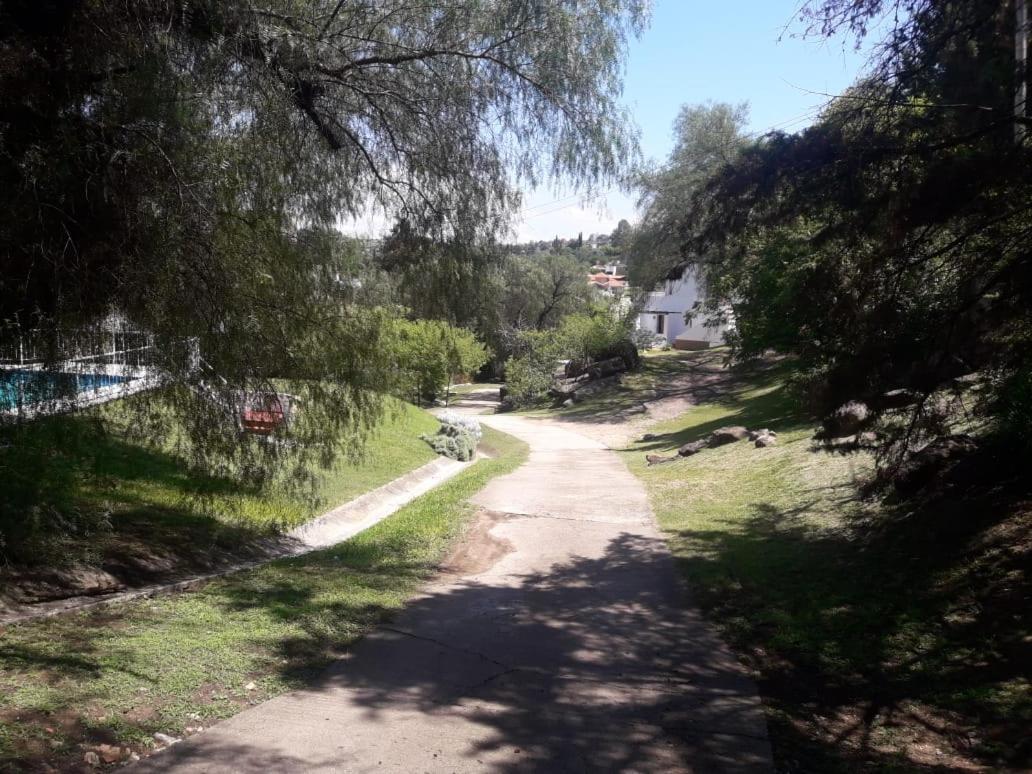 Departamentos Carlos Paz Bajada Al Lago 비야카를로스파스 외부 사진