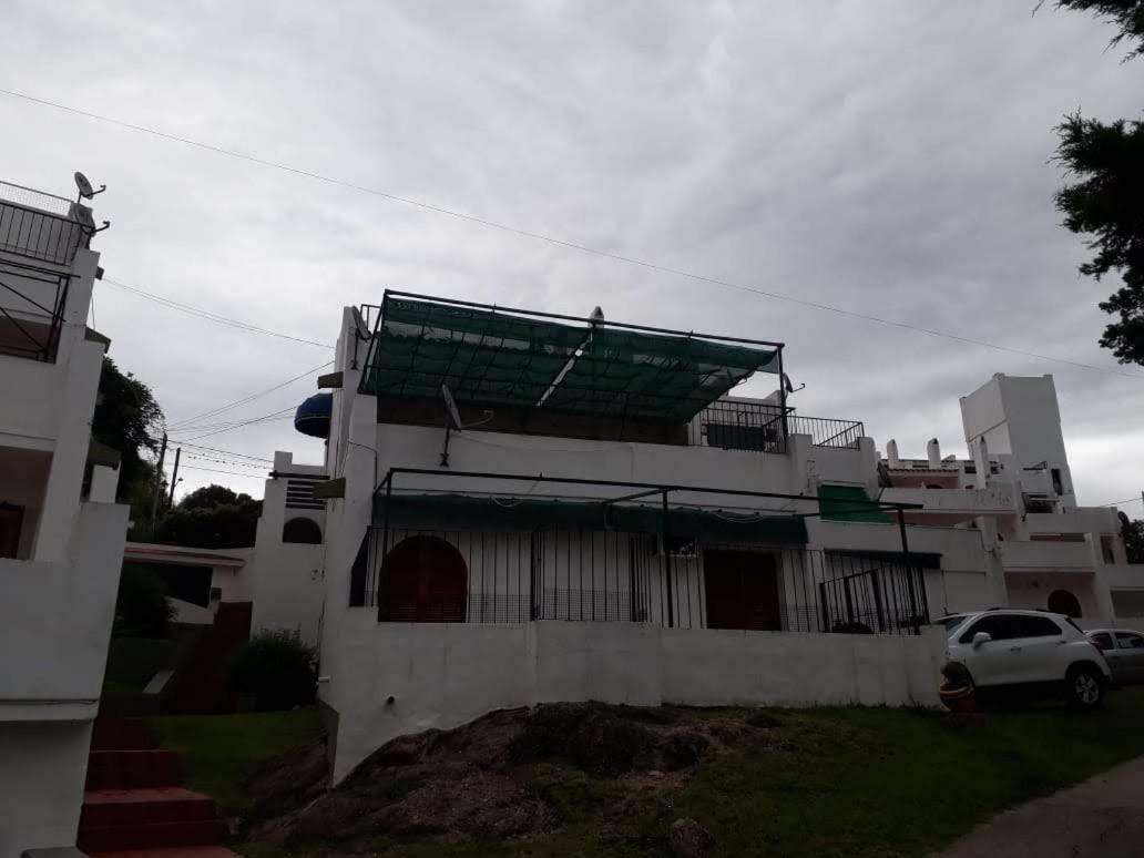 Departamentos Carlos Paz Bajada Al Lago 비야카를로스파스 외부 사진
